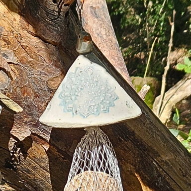 Meisenknödelhalter mit Keramikvogel